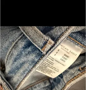 American Eagle Jeans Ripped thumbnail 2