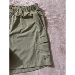 Columbia Women's Green Omni Shield Short Court Nylon Shorts Size M‎ thumbnail 3
