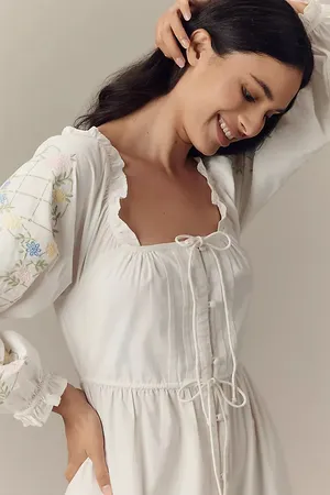 Revolve Anthropologie Damson Madder White Cotton Junia Midi Dress in Embroidered thumbnail 8