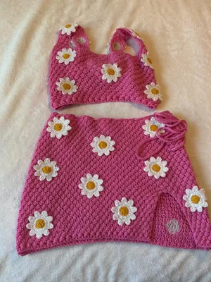 Pink Crochet Daisy Crop Top & Skirt Set Size M thumbnail 2