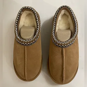 UGG NIB Tasman Slippers Shoes Chestnut Color Size 6 Women thumbnail 10