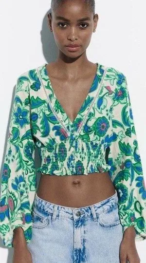 Zara Floral Cropped Long-sleeve Green and Blue Size Medium Resort Coastal Preppy thumbnail 1
