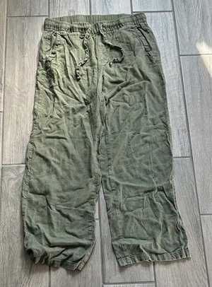 Old Navy Women's Olive Joggers thumbnail 1