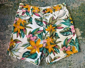 Vintage 90s jungle floral denim cotton jean shorts, size 4/6 thumbnail 1