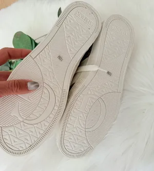 New GUESS Women's Logo Print Low-Top Sneakers, Size 10 thumbnail 7