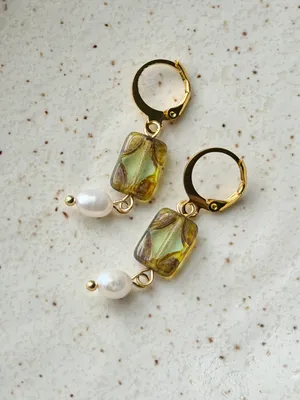 Handmade boho fairy dainty quality Czech glass beads & pearl dangle earrings💛 thumbnail 3