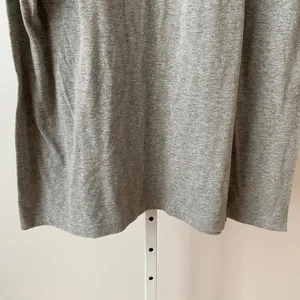 Nike‎ XL Gray T-Shirt Love NYC Graphic Swoosh Logo Sportswear Tee thumbnail 3