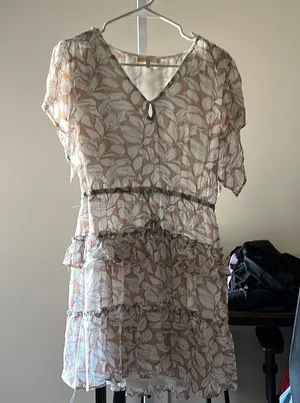 Prómesa Floral Mini Dress in Cream and Brown thumbnail 3