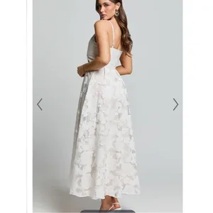 Showpo NWT Philine Midi Jacquard Plunge Dress Off White Size 2 thumbnail 2