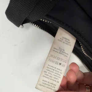 Lululemon City Essentials Shoulder Bag 4L Nylon Black Women O/S Black Mini Bag thumbnail 7