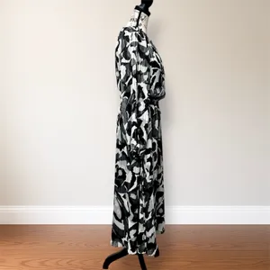 White House | Black Market Black White Chiffon Midi Dress Belted Sheer Sleeve Autumn Wedding Guest thumbnail 4