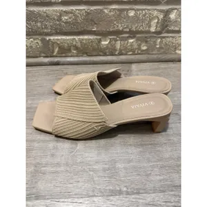 Vivaia Jade Pro Heels Womens 9.5 41 Beige Square Toe Slip On Block Heel Sandals thumbnail 4
