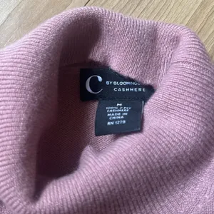 Cashmere sleeveless Sweater Size M thumbnail 2