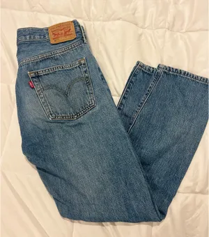 Levi’s 501 Tapered Button Fly Jeans thumbnail 2