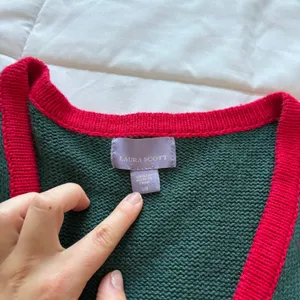 Vintage Laura Scott Christmas Sweater Vest Large Green Red Santa Gingerbread thumbnail 6