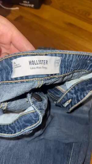 Hollister Low-Rise Baggy Adjustable Jeans thumbnail 6