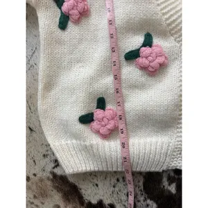 LUNA IVY 3D Rose Cardigan Knit‎ Size Medium thumbnail 6