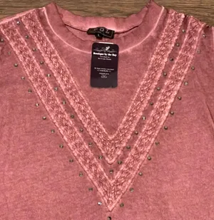 NWT Long Sleeve Vintage Wash Sweater With Brass River Detail Mauve Large thumbnail 2