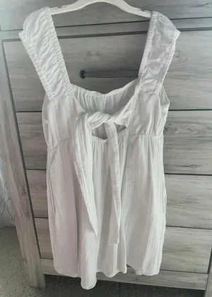 Old Navy White Dress thumbnail 3