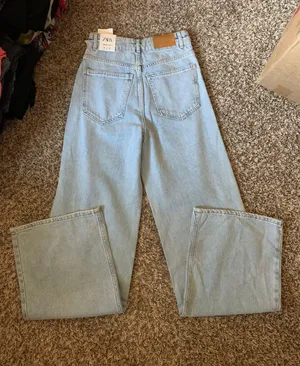 Zara NWT Wide Leg High Rise Light Wash Jeans Size 6 thumbnail 5