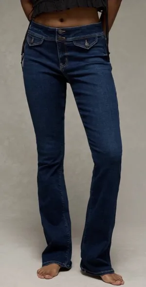 American Eagle Low-Rise Kick Boot Jeans thumbnail 1