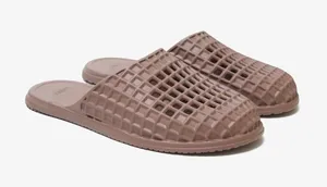NWT ❗️Lusso Cloud Slip-On Slides in Mauve Taupe thumbnail 1