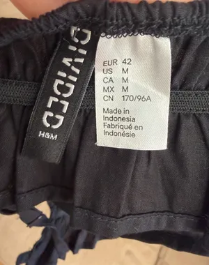 H&M black tank thumbnail 3