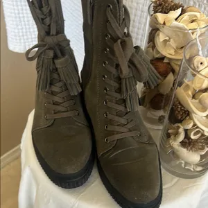 Franco Sarto Khaki Lace-Up Combat Boots Green Suede 8.5M US EU 38 thumbnail 3