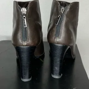 Apostrophe Rory Leather Heeled Booties‎ thumbnail 5
