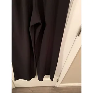 Lululemon black high waisted pants with pockets no size tag fits 0-2 thumbnail 6