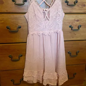 Entro Pink Lace Party Dress. Size XS petite. thumbnail 2