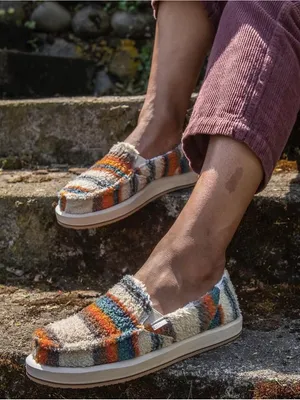 Sanuk Donna ST Striped Sherpa Fleece Slip On Loafers Shoes Beige Multi Women 9 thumbnail 1