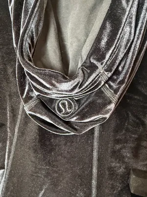 LULULEMON Velvet Set Define Gold Zip Up Jacket Size 6 & Leggings Size 2 Black thumbnail 7