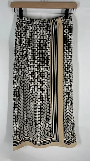 Abercrombie & Fitch Black and Cream Maxi Skirt with Geometric Print thumbnail 1