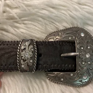 Women's Cowgirl Tooled 1781 leather belt size M length 40” thumbnail 9
