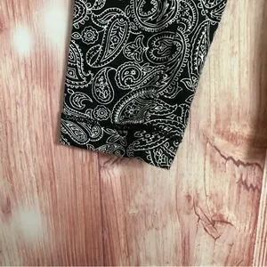Lauren Ralph Lauren Black White Paisley Ruffle Front Long Sleeve Blouse Sz S thumbnail 7