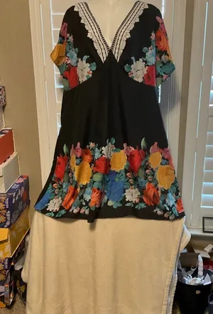 Shein Curve Dress Floral thumbnail 1