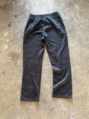 Under Armour Sweatpants Black Women’s thumbnail 2