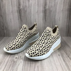Gianni Bini Beige & Black Leopard Knit Slip-On Platform Sneakers Size 8 thumbnail 4