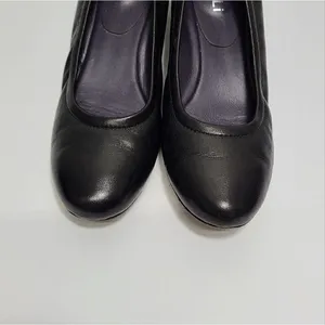 Vaneli Black Leather Round Toe‎ Ballet Flats Clear Lucite Block Heel Size 6.5 thumbnail 4