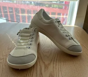 New Women's Lace Up No Tie Sneakers Cream/White size 5.5-6 thumbnail 1