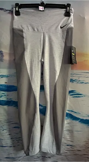 Nike Women’s Gray Dri-FIT High-Waist Leggings SM NWT thumbnail 1