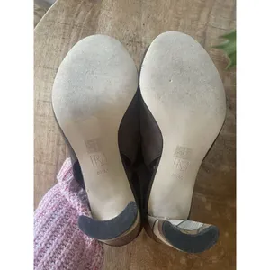 Pelle Moda Brown Suede Open-Toe with Strap, 4.5 Inch Heels Size 8.5 thumbnail 6