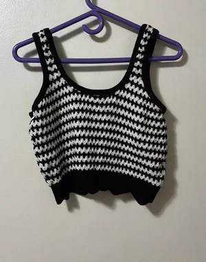 Black and White Stripped Crop Top Size M thumbnail 1