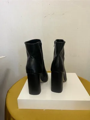 Tahari Black Pointed-Toe Block Heel Ankle Boots thumbnail 3