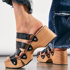 FREE PEOPLE Virgo Switchback Clog Slide Sandal - Black thumbnail 2