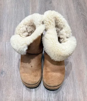 UGG Australia 5803 Classic Short Chestnut Suede Shearling Boots Womens 8‎ thumbnail 1