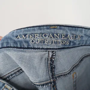 American Eagle Outfitters Jeans Womens 8 Blue Denim Cotton Distressed Skinny Leg thumbnail 3