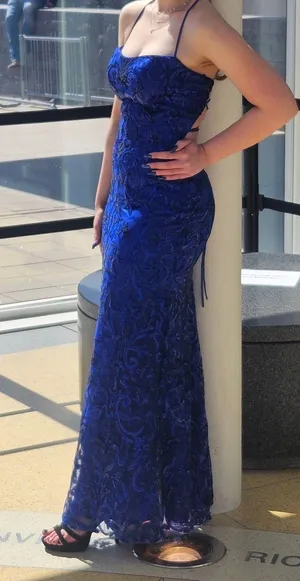 La Femme Blue Prom Dress thumbnail 1