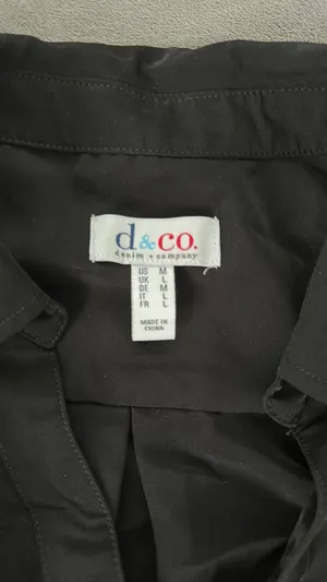 Black button down shirt Size M thumbnail 2